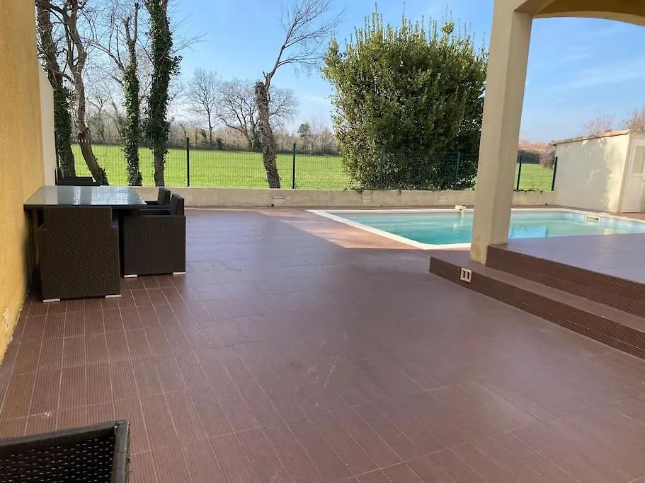 Villa Entiere. Alpilles Aix Marseille Avignon. Istres 0*,