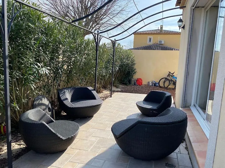 Villa Entiere. Alpilles Aix Marseille Avignon. إستريس