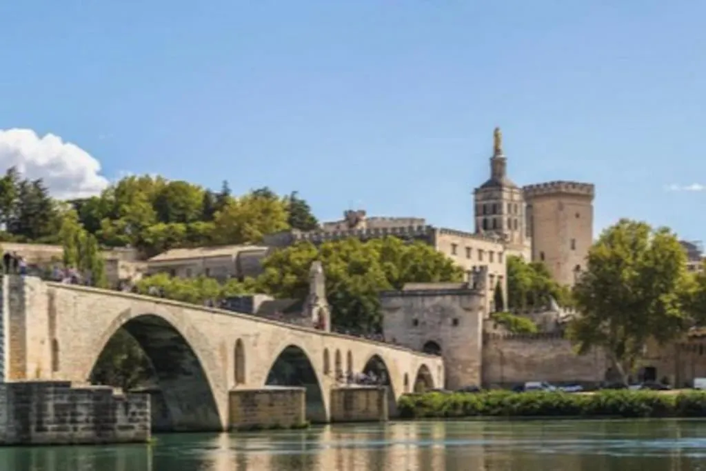 Villa Entiere. Alpilles Aix Marseille Avignon. Istres France