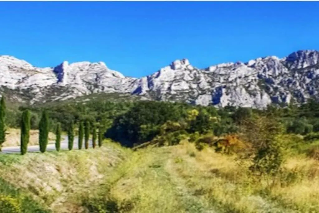 Villa Entiere. Alpilles Aix Marseille Avignon. Istres 0*,  France